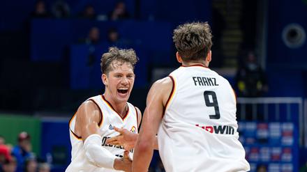 Bei der EM fehlte Moritz Wagner (links) verletzt, die Weltmeisterschaft gewann er aber zusammen mit seinem jüngeren Bruder Franz.