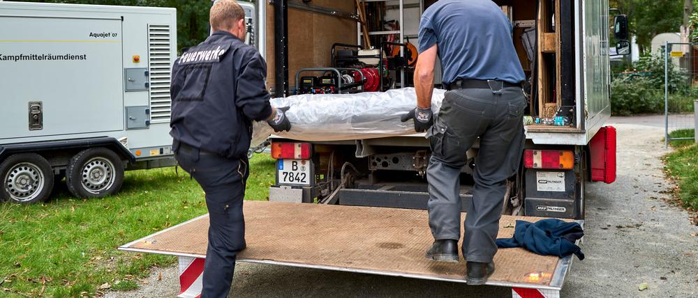 Die in der Spree entdeckte Weltkriegsbombe wurde inzwischen abtransportiert.