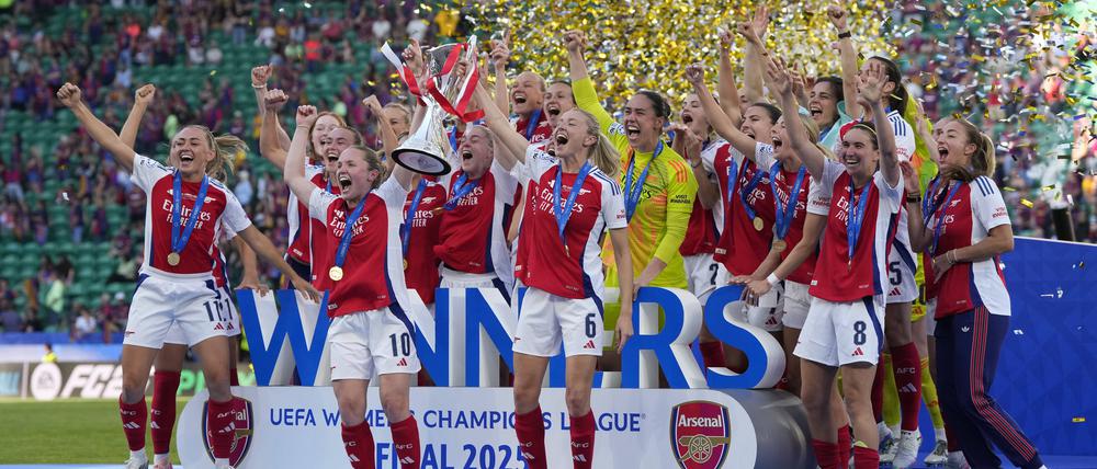 Der FC Arsenal ist Titelverteidiger und trifft unter anderem auf den FC Bayern.