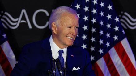 Der ehemalige US-Präsident Joe Biden hält am 15. April 2025 eine Rede.