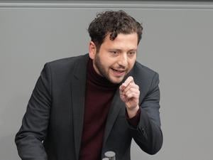 Grünen-Chef Felix Banaszak.