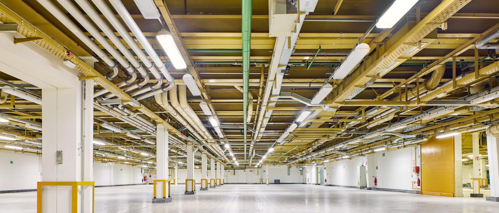 Fotos von der Eröffnung von NLND Berlin auf dem Areal der ehemaligen Zigarettenfabrik von Philip Morris in Berlin Neukölln am 18. September 2025. 