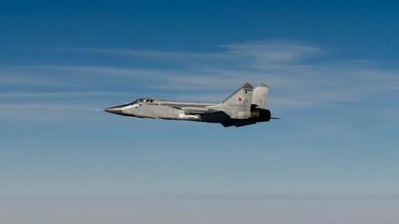 Die schwedische Luftwaffe veröffentlichte am 19. September 2025 dieses Foto eines russischen MIG-31-Jets, der unerlaubt in den estnischen Luftraum eingedrungen ist.