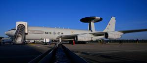 Ein AWACS (Airborne Warning and Control System)-Flugzeug der Nato zur Überwachung des polnischen Luftraums.