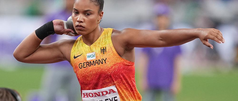 Kugelstoß-Olympiasiegerin Yemisi Ogunleye musste sich bei der WM mit Platz sechs zufriedengeben.