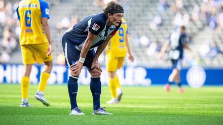 Völlig platt. Fabian Reese und Hertha BSC hatten gegen Paderborn am Ende nicht mehr genügend zuzusetzen.