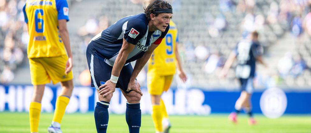 Völlig platt. Fabian Reese und Hertha BSC hatten gegen Paderborn am Ende nicht mehr genügend zuzusetzen. 
