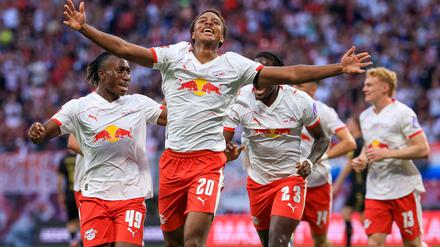  Assan Ouedraogo (M, RB Leipzig) bejubelt bei seinem Startelf-Debüt auch sein Tor-Debüt im RB-Trikot.