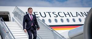 Johann Wadephul (CDU), der Außenminister, ist in Nahost unterwegs.