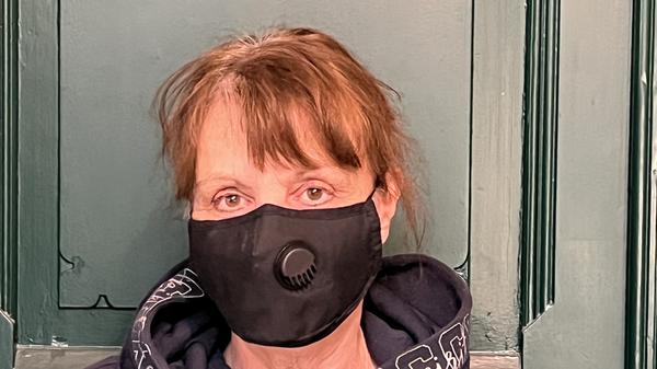 Frau E.-P.  im Bürgeramt Steglitz.
