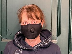 Frau E.-P.  im Bürgeramt Steglitz.