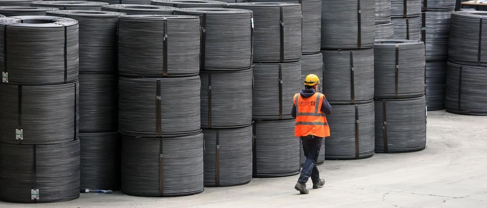 Stahl ist ein Grundstoff der Industrie. 