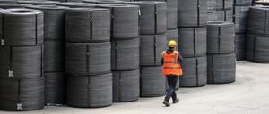 Stahl ist ein Grundstoff der Industrie.