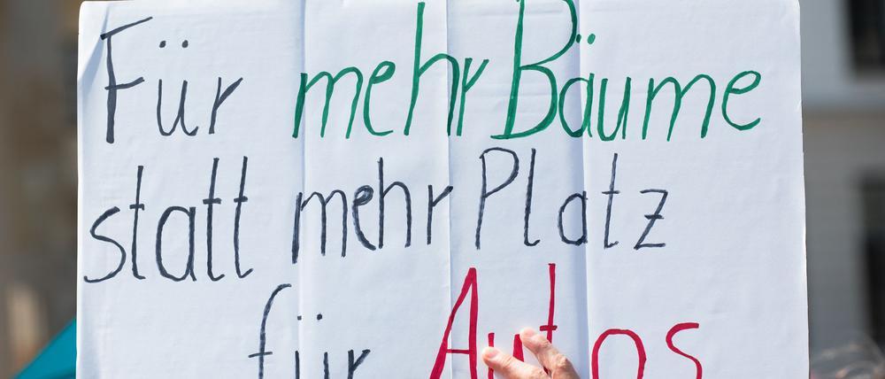 Mehr als 70 Prozent der Berliner wollen mehr Stadtgrün. (Archivbild)