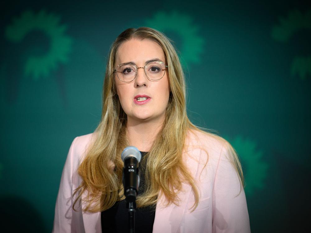 Umfrage Wüst Und Söder Legen Zu Während Merz Und Dobrindt An Beliebtheit Verlieren - 29wcx2c