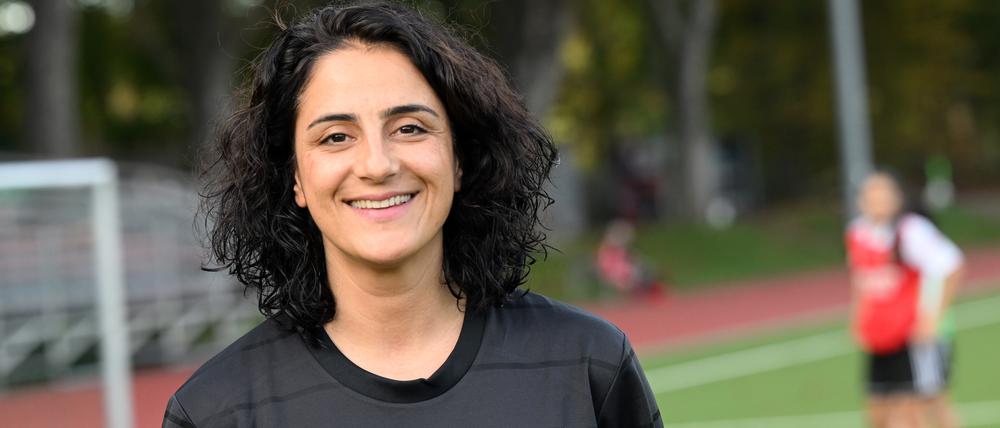 Tuğba Tekkal ist ehemalige Profifußballerin und Menschenrechtsaktivistin.