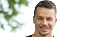 Patrick Hausding trägt inzwischen T-Shirt statt Badehose.