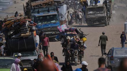 Seit Tagen flüchten Tausende Menschen aus der Stadt Gaza, wo die israelische Armee immer weiter vordringt. (Archivbild)