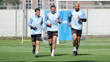 Da sind sie wieder. Die Langzeitverletzten Diego Demme, Paul Seguin und John Anthony Brooks (von links) waren am Dienstag erstmals wieder mit ihren Kollegen auf dem Trainingsplatz. 