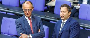 Nebeneinander, auch miteinander? Friedrich Merz (l.) und Lars Klingbeil im Bundestag. 