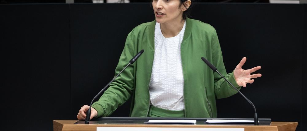 Abgeordnetenhaus-Vizepräsidentin Bahar Haghanipour (Grüne) räumt einen Fehler ein. 