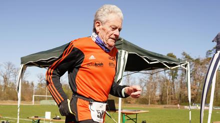 Werner Stöcker kam beim Berlin-Marathon in 4:32 Stunden ins Ziel.