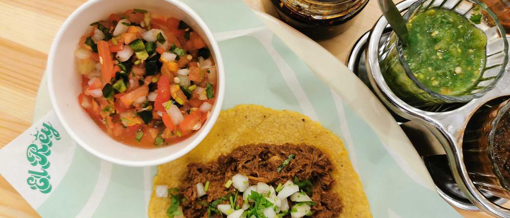 „Mexikanisches Essen lebt von Widersprüchen“: Tacos mit Entenconfit und Pico de Gallo im „Tacos el rey“.
