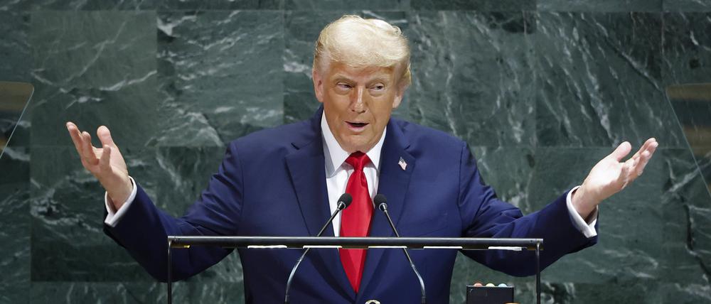 United States President Donald Trump speaks at the UN General Assembly 80th session General Debate in UN General Assembly Hall at the United Nations Headquarters on Tuesday, September 23, 2025 in New York City. PUBLICATIONxNOTxINxUSA NYP20250923705 JOHNxANGELILLO