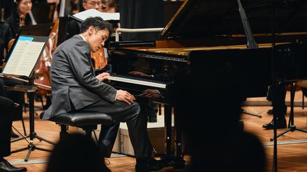 Pianist Ben Kim begeisterte mit Ravels Klavierkonzert für die linke Hand beim Berlin-Gastspiel des Busan Philharmonic Orchestra.