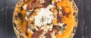 Pizza Orange is the new Speck in der Pizzeria Spaccanapoli in Friedrichshain  