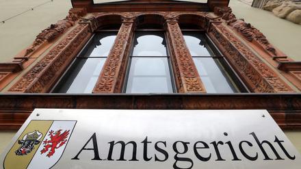 Vor dem Amtsgericht in Wismar waren zwei Jugendliche am Dienstag verurteilt worden. (Symbolbild)