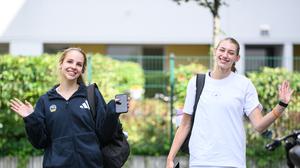 Jo Raflo (links) und Abby Muse sind neu in Berlin.
