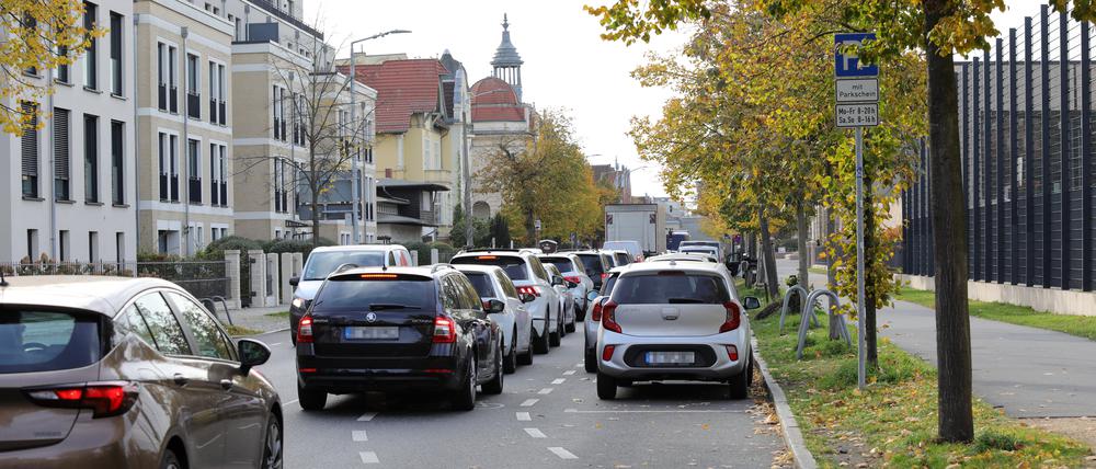 Der ADFC Potsdam will Tempo 30 für die Kurfürstenstraße, gleich nebenan ist eine große Schulsportanlage.