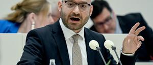Brandenburgs Innenminister René Wilke sagte in der Debatte, die Herausforderungen der Integration seien größer als anfangs geahnt.