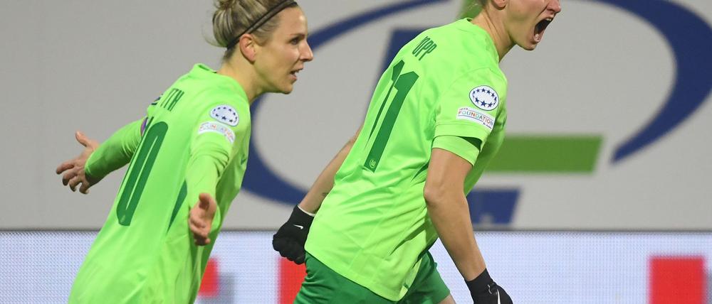 Treffen für Wolfsburg in der Bundesliga: Svenja Huth (li.) und Alexandra Popp