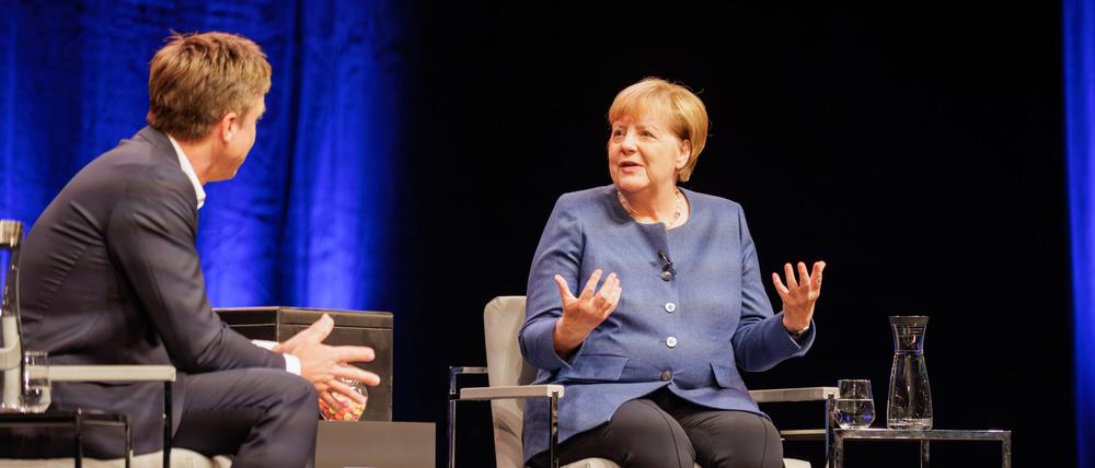 „Spiegel“-Redakteur Markus Feldenkirchen sprach am Mittwochabend mit Altkanzlerin Angela Merkel. 