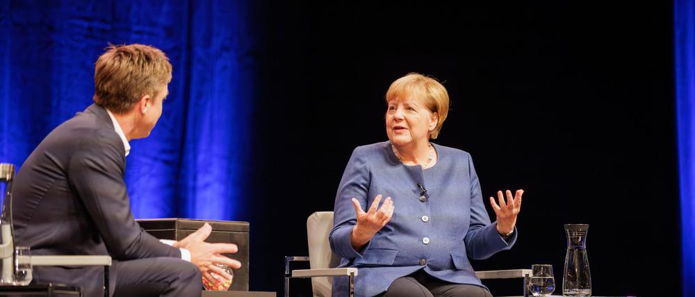 So viel Lob für Merz hatte Merkel schon lange nicht mehr übrig.