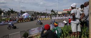 Zuschauer bei der Mixed-Staffel am Mittwoch.