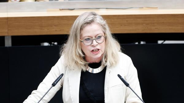 Umwelt- und Klimaschutzsenatorin Ute Bonde (CDU) sieht noch Klärungsbedarf bei der Finanzierung der Maßnahmen, die von der Initiative BaumEntscheid gefordert werden.  