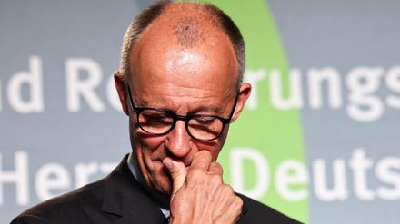 Friedrich Merz Nöte werden immer größer. Er scheitert an Erwartungen, die er selbst geweckt hat. 