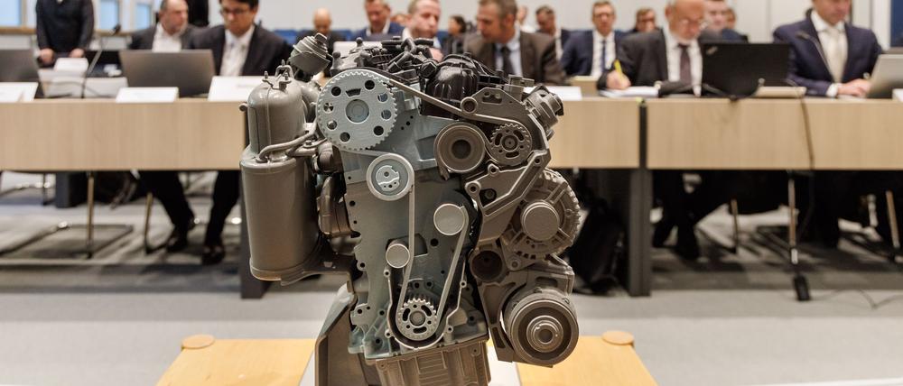 Vor dem OVG Schleswig wurde über die Genehmigung eines VW-Software-Updates in der Motorsteuerung durch das KBA verhandelt.