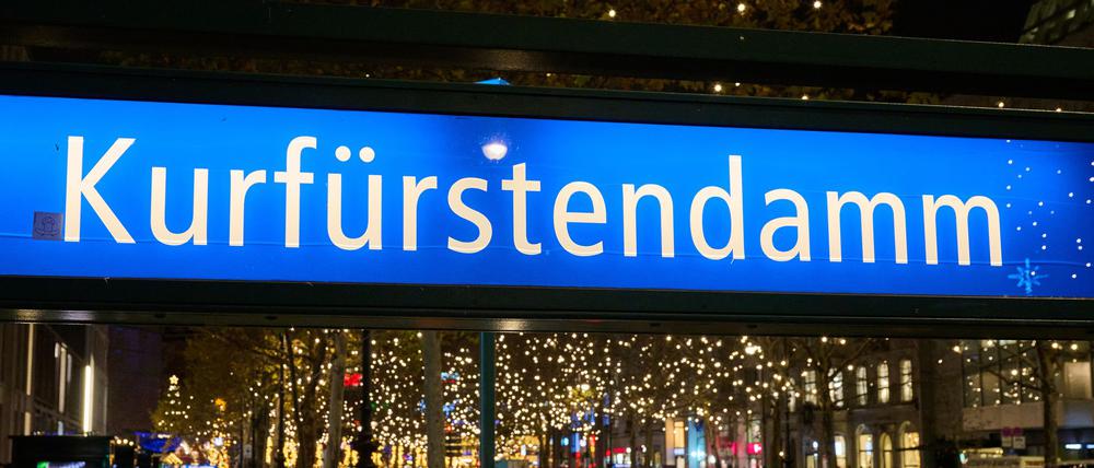 Spenden helfen, die Weihnachtsbeleuchtung am Kurfürstendamm zu finanzieren. (Archivbild)