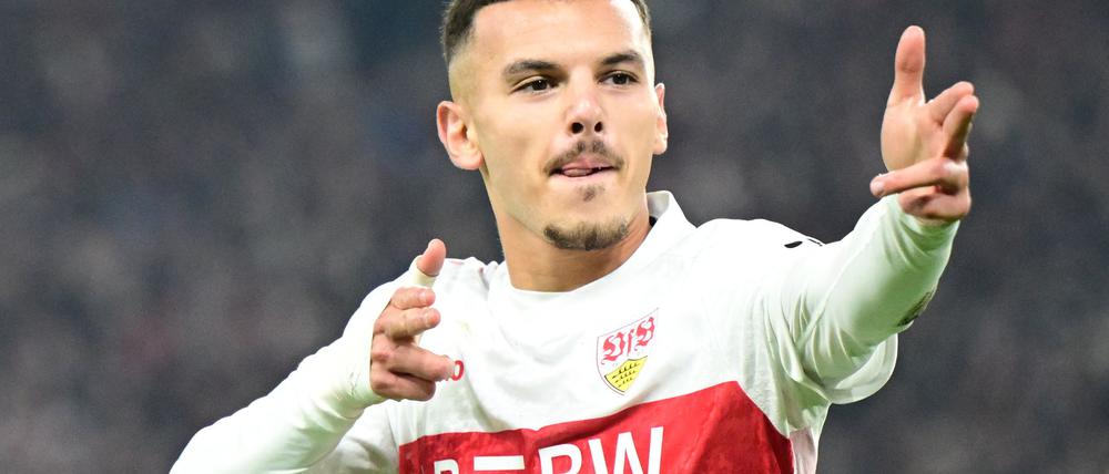 Badredine Bouanani durfte über sein Tor für den VfB Stuttgart jubeln - dank einer Vorlage von Torwart Alexander Nübel. 