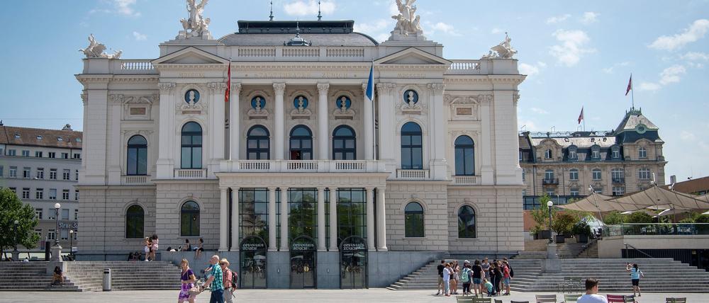 Das Opernhaus Zürich liegt in einer Kritikerumfrage vorn. (Archivbild)