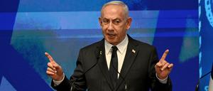 Israels Ministerpräsident Benjamin Netanjahu spricht bei der Eröffnungsveranstaltung der parteiübergreifenden Delegation amerikanischer Abgeordneter in Jerusalem. 