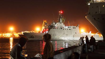 Das spanische Hochsee-Patrouillenboot „Furor“ soll der propalästinensischen Global Sumud Flotilla im Notfall Hilfe leisten. Der könnte eintreten, wenn die rund 50 privaten Boote versuchen sollten, die Seeblockade der israelischen Marine des Gazastreifens zu durchbrechen. 