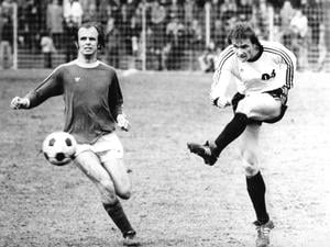 In der Saison 1975/76 trafen Wacker 04 (re. Rainer Fischer) und der Spandauer SV (im Bild Detlef Schubert) in der Zweiten Liga aufeinander.