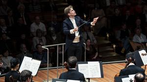Thomas Guggeis dirigiert die Berliner Philharmoniker am 25.9.2025