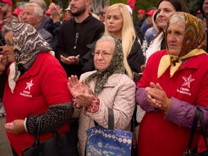 Der russlandfreundliche „Patriotische Block“ findet in Moldau durchaus Anklang. „Wir hören, dass Geld aus Europa kommt, aber wir sehen nicht, wo es bleibt“, sagt etwa eine Rentnerin.