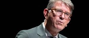 Wolfram Weimer (parteilos), Staatsminister für Kultur und Medien, spricht im Haus der Berliner Festspiele während der Eröffnung des Internationalen Literaturfestivals Berlin (ilb).